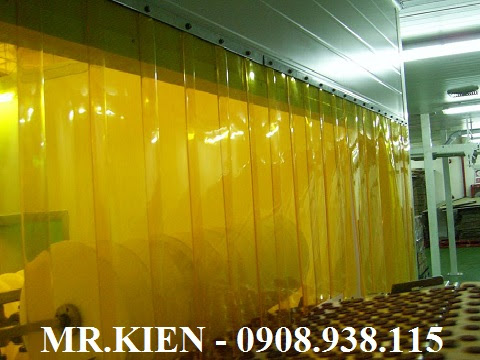 MAN-NHUA-PVC-MAU-VANGAnti-Insect-PVC-Strip-Curtains.jpg