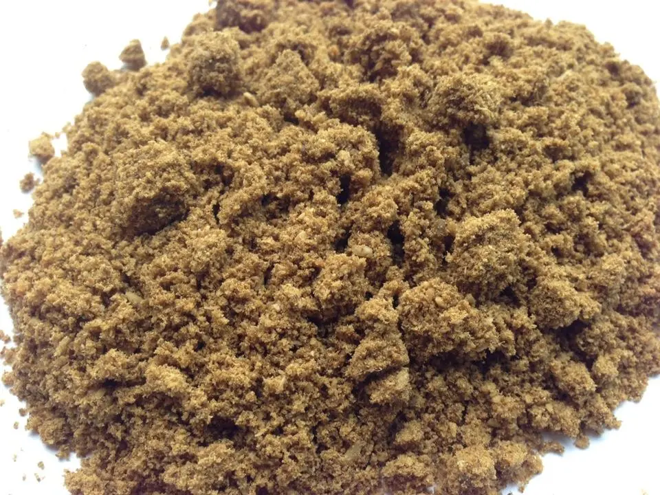 Bột cá, mỡ cá.