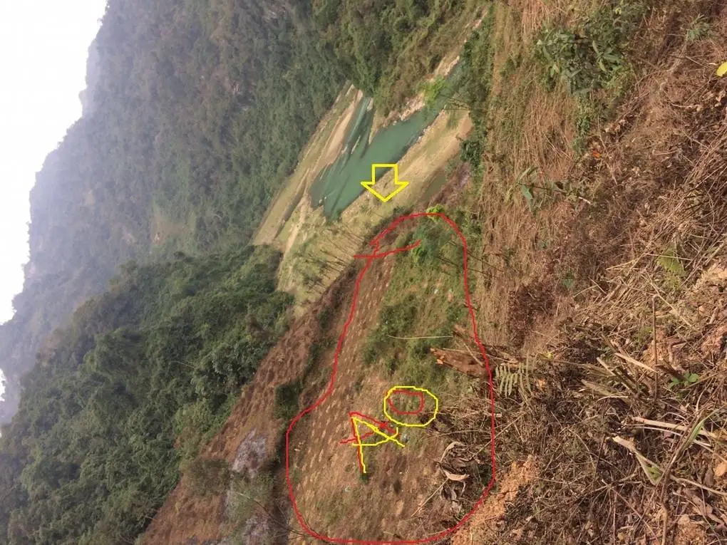 lấy nước từ suối vào ao bằng cách nào đây?