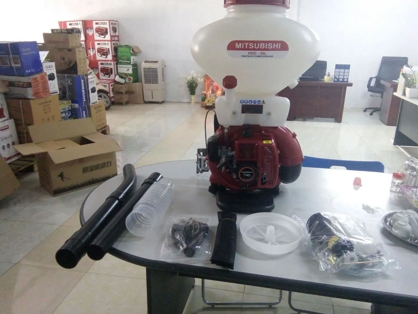 bình phun vôi cho cây ăn quả.webp