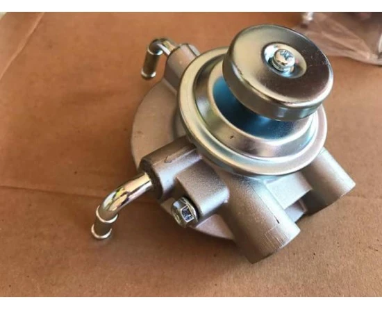 Bơm tay xe nâng dầu-550x445.webp