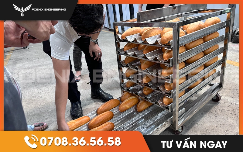 cong-thuc-lam-banh-mi-dac-ruot-bang-lo-nuong-foenix (7).jpg