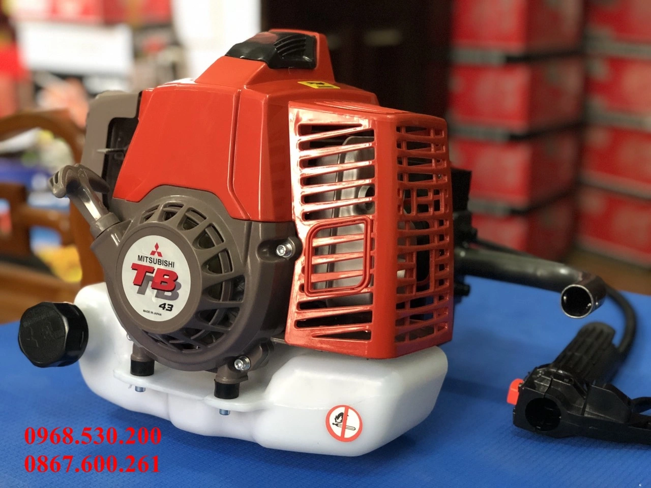 Dong co may khoan trong cay.webp