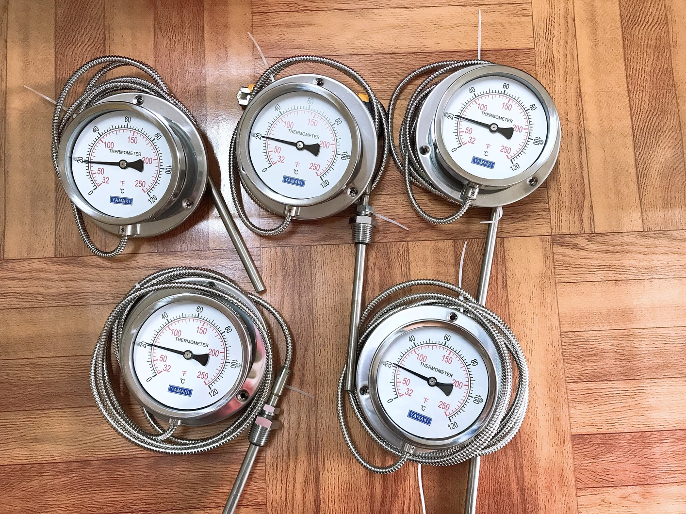 Đồng hồ nhiệt Yamaki 0 - 120 độ.webp