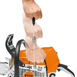 he-thong-khoi-dong-may-cua-stihl-ms-210.webp