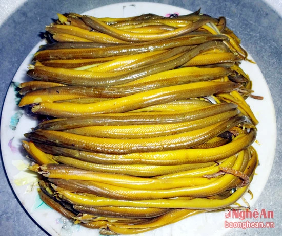 Lươn rút xương.webp