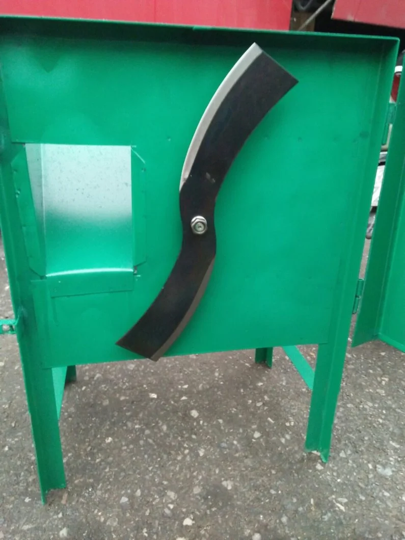 máy băm cỏ cho trâu bò.webp