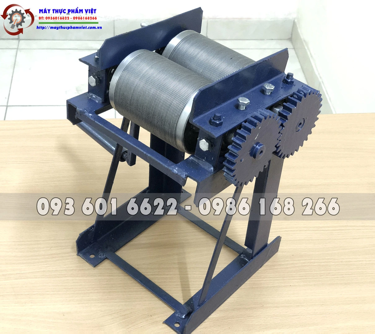 máy thái bì lợn quay tay mini.webp