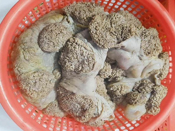 nhau trau bo hap 1.jpg