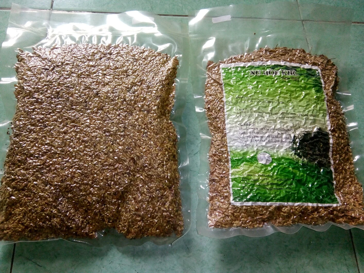 Tra-hoa hoe-ban-le.webp