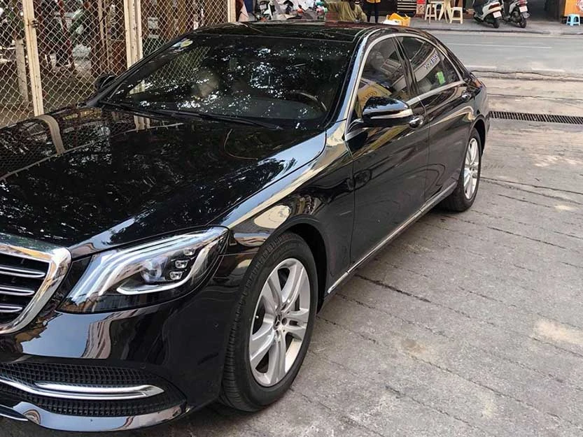 xe-mercedes-s450-2017-cu-mau-den-chay-1600-km.webp