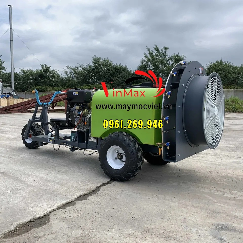 Xe-phun-thuoc-ngoi-lai-bec-phun-re-quat-thung-300L (5).webp