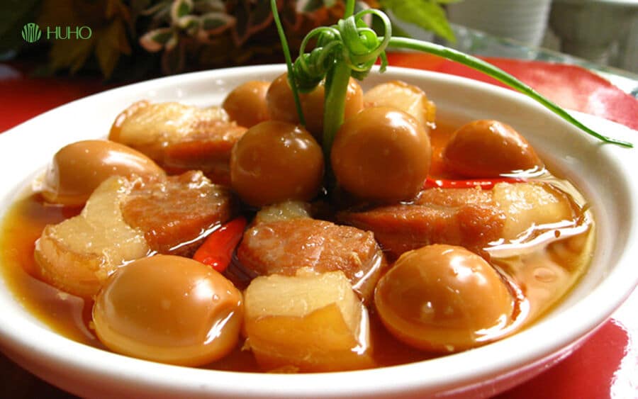 Thịt lợn mỡ kho tàu