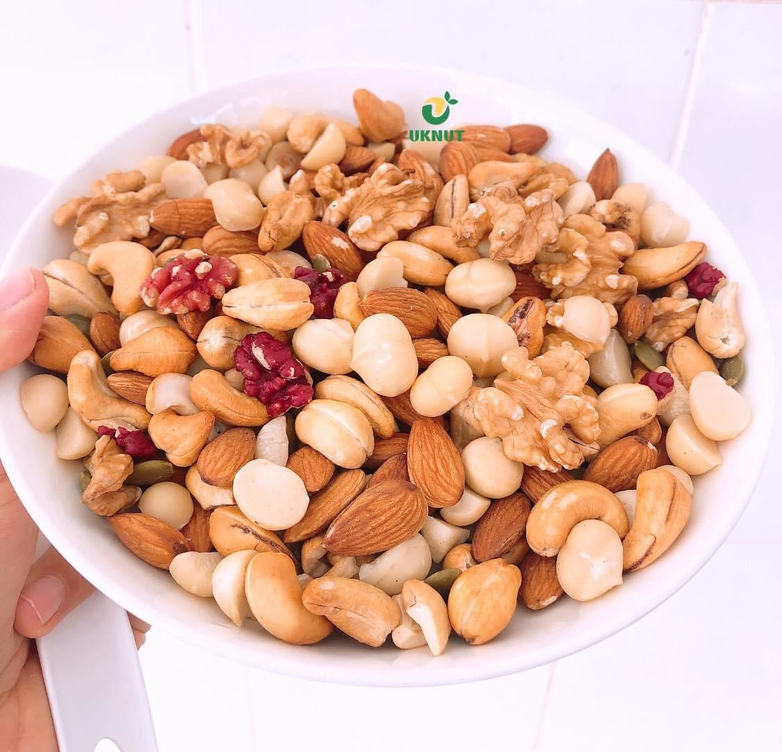 Hạt mix 7 loại hạt và nho khô 300G - Siêu Thị Hạt Dinh Dưỡng