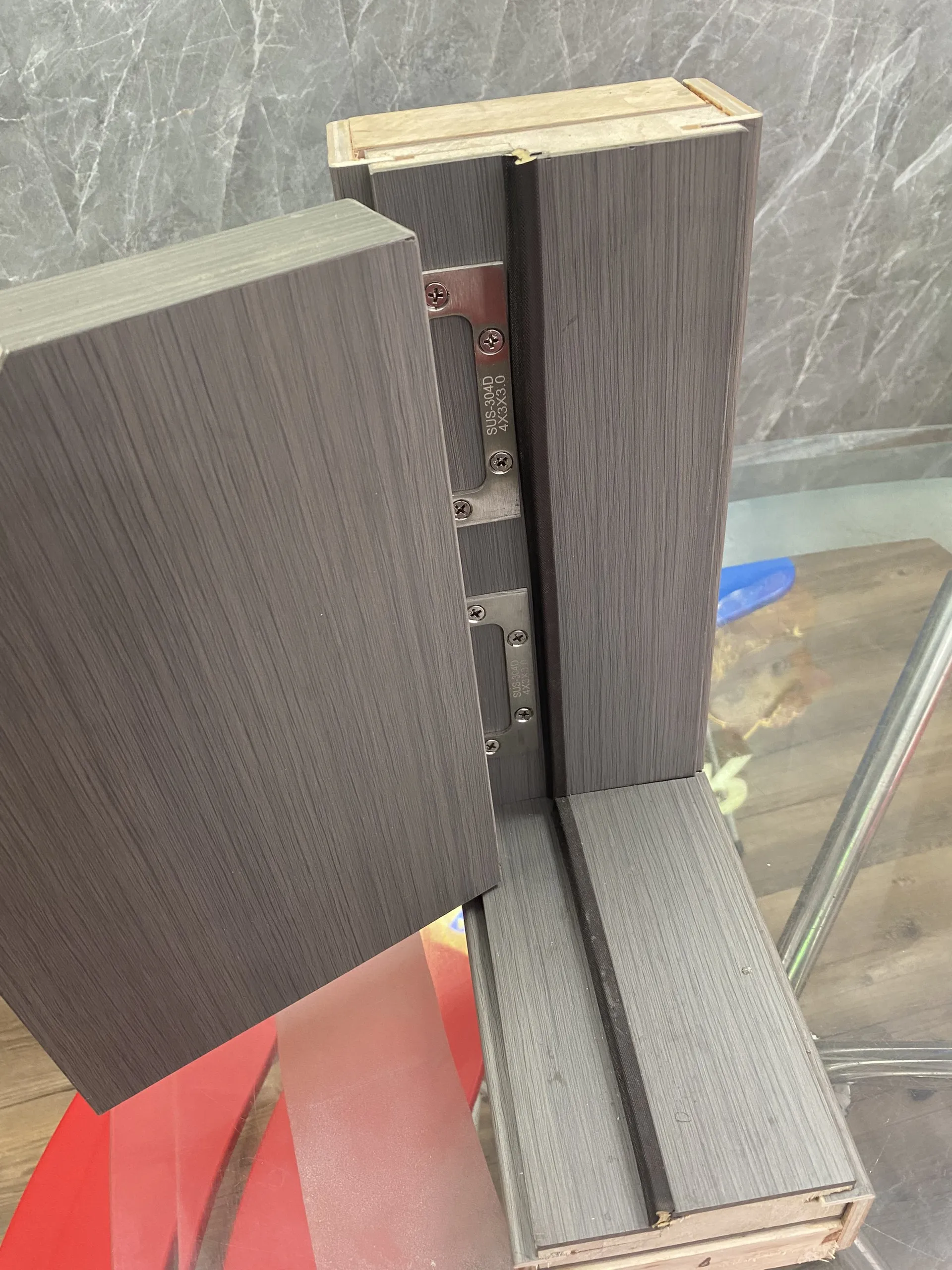 Báo giá Cửa gỗ Carbon mới nhất năm 2024 Báo giá Cửa gỗ Carbon mới nhất năm 2024