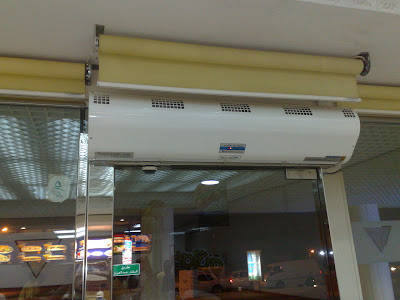 Air_curtain_2010.jpg